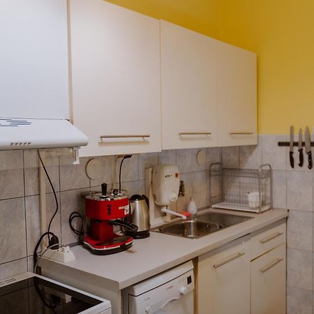 Central Apartment Cozy & Quiet Varna Exterior photo