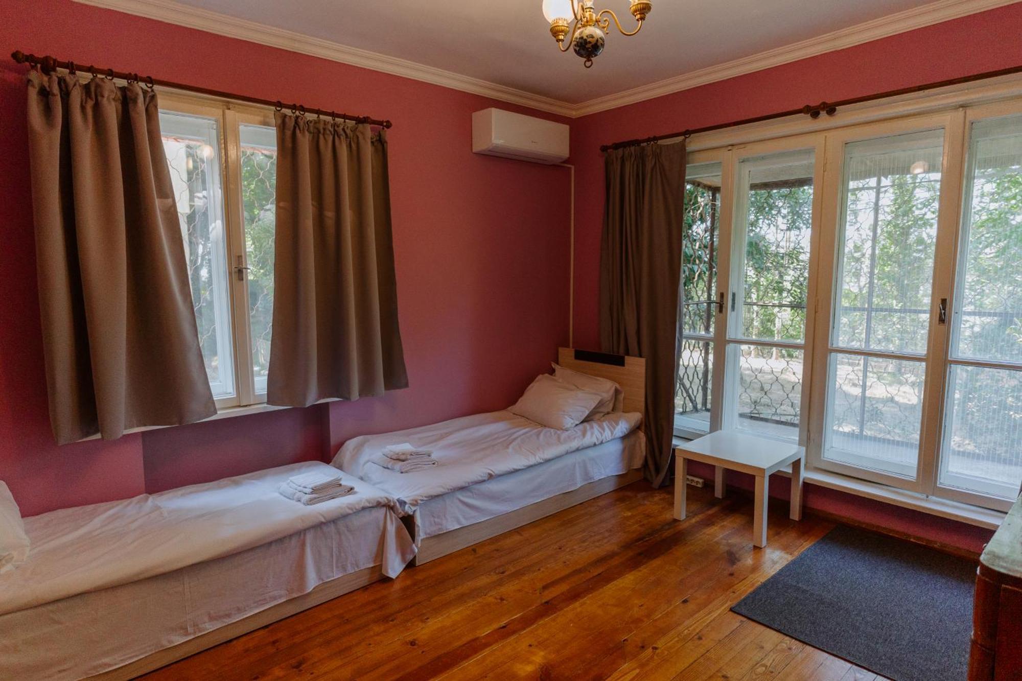 Central Apartment Cozy & Quiet Varna Exterior photo